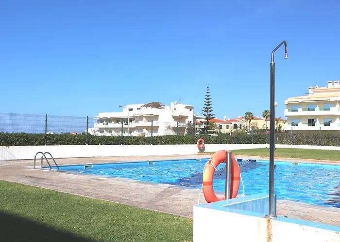 Deolinda - Nossa Sra Da Rocha Porches (Algarve)